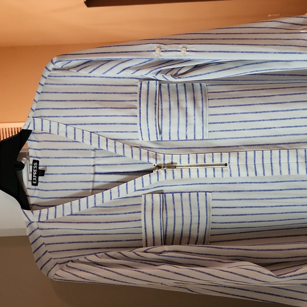 Express Blouse - Picture 3 of 4